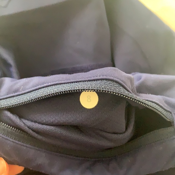 Lululemon crop: cobalt blue - Picture 3 of 3